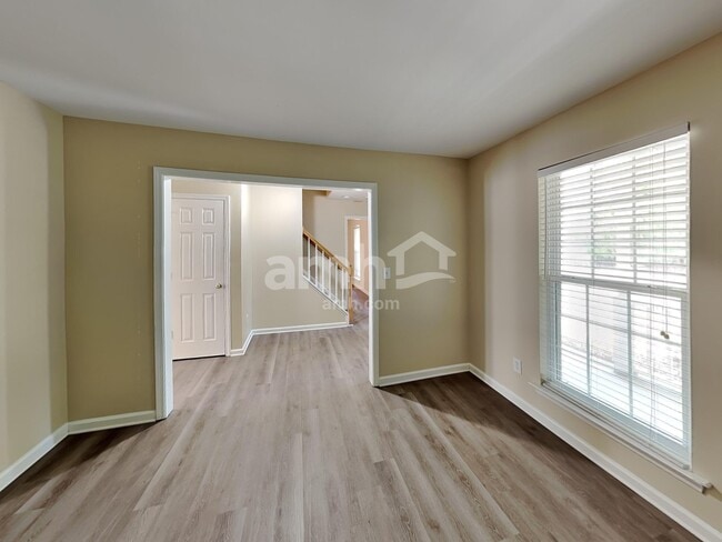 Building Photo - 118 Laporte Ln