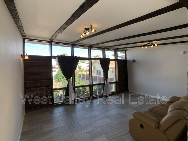 Foto del edificio - 504 Harding Ave