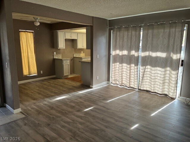 Foto del edificio - 1405 E Vegas Valley Dr