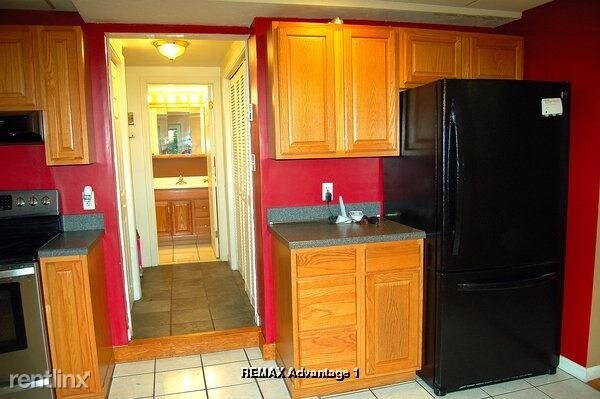 Building Photo - 2 br, 1 bath Apartment - 34 lakeview ave