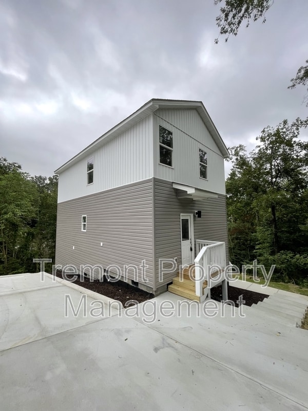 Building Photo - 3707 Wilcox Blvd