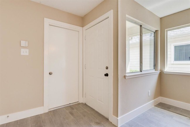Foto del edificio - 7519 Chalk Hill