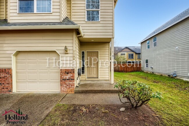Foto del edificio - Lovely 3-Bed Hillsboro Duplex with a Fence...