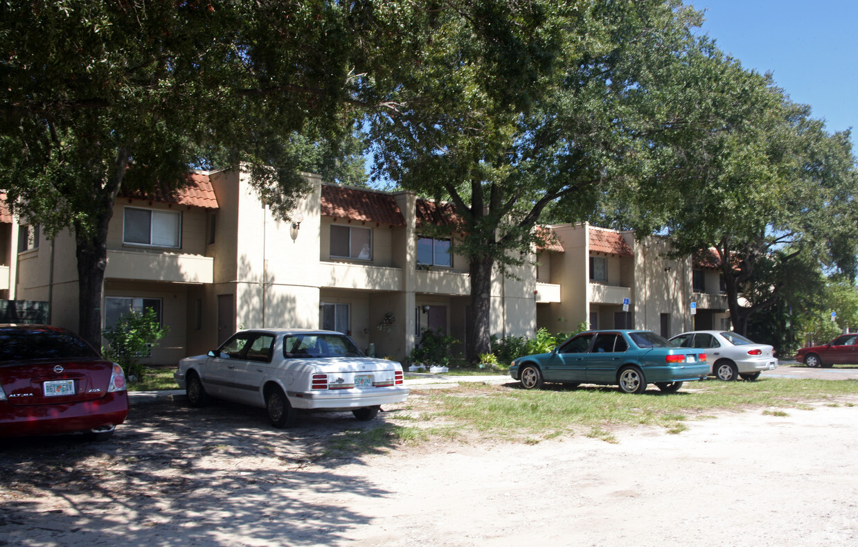 Primary Photo - Hacienda De Ybor Apartments