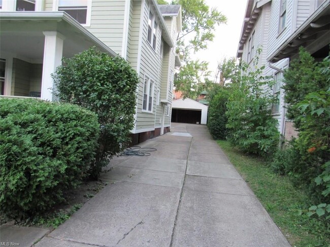 Foto del edificio - 2676 Hampshire Rd