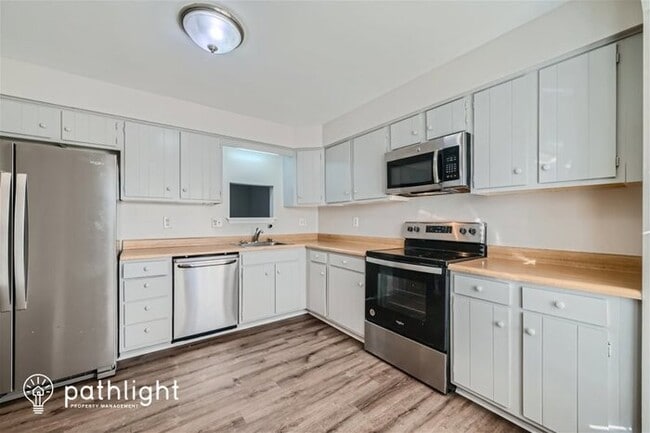 Building Photo - 8 Juxon Court, Nottingham, MD, 21236
