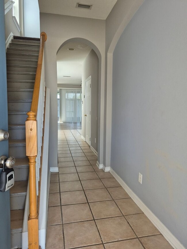 Building Photo - Welcome home