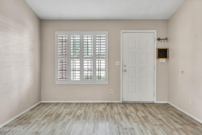 Foto del edificio - 16250 N 64th Pl
