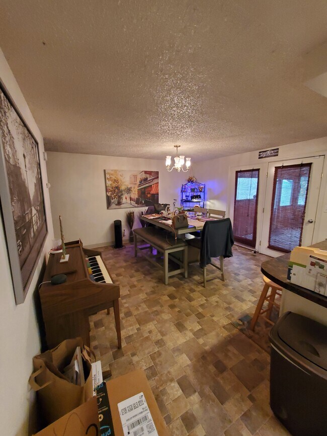 Foto del edificio - 1025 Applewood St