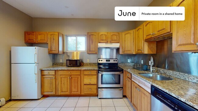 Foto del edificio - Room in Shared 4 bed/1.5 bath home in Allston