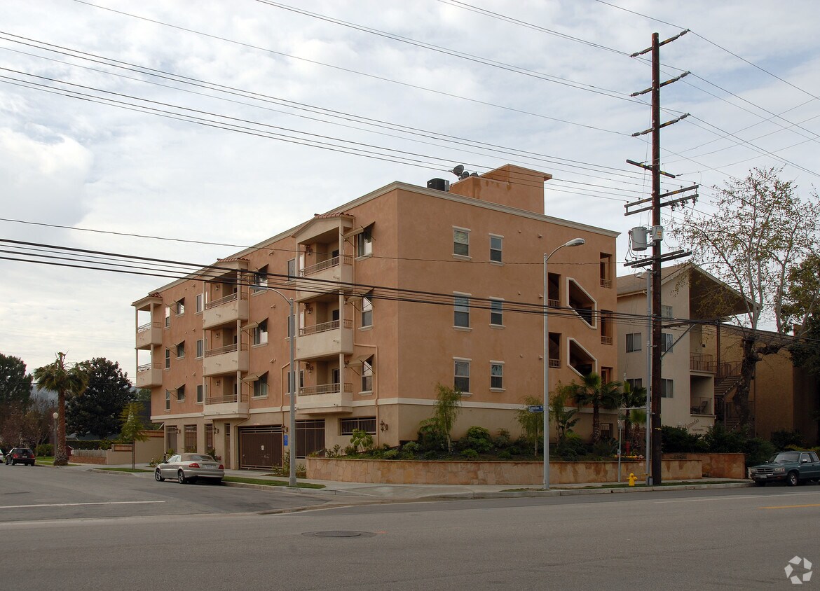 Foto del edificio - 11504-11506 Moorpark St