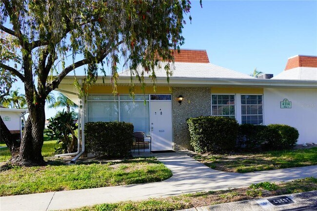 Building Photo - 4314 Tahitian Gardens Cir