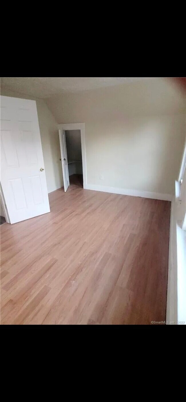 Foto del edificio - 23 Harding Pl