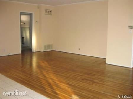 Primary Photo - 4 br, 2 bath House - 2112 S Isabella Ave