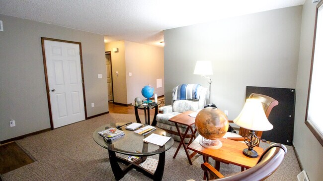 Building Photo - 740 Coral Ridge Ave