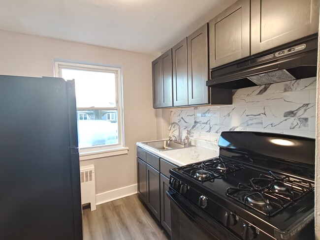 Foto del edificio - 6760 Blakemore St