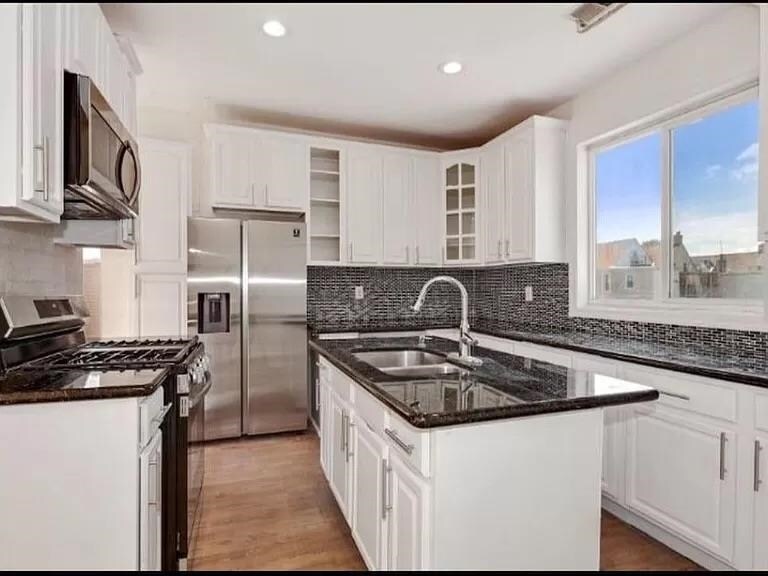 Primary Photo - 399 Bergen Ave