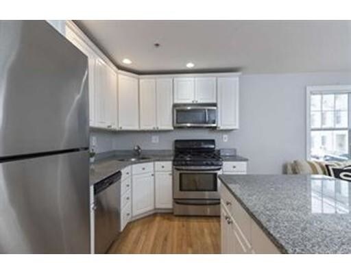Primary Photo - 134-136 W 9th St
