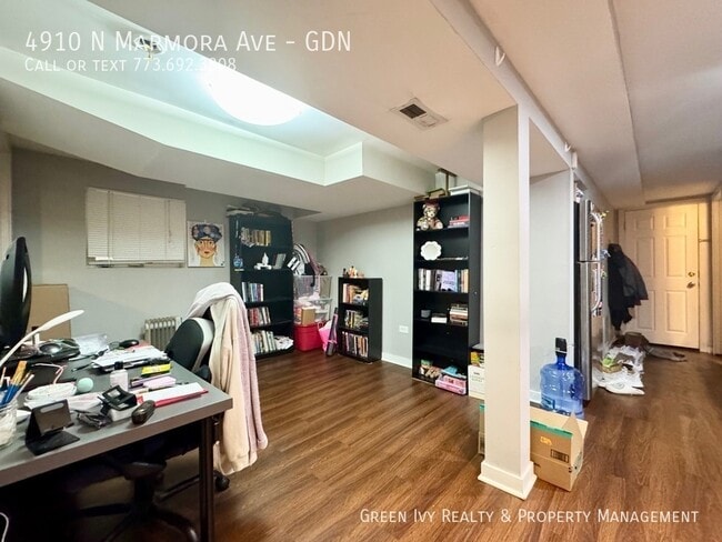 Foto del edificio - 4910 N Marmora Ave