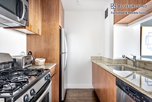 Foto del edificio - 200 E 82nd St