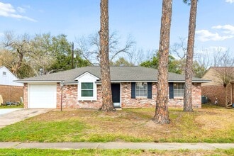 Building Photo - 5758 Greencraig Dr