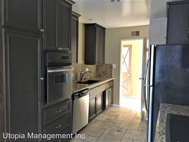 Building Photo - 4 br, 2 bath House - 8362 Bashan Lake Avenue