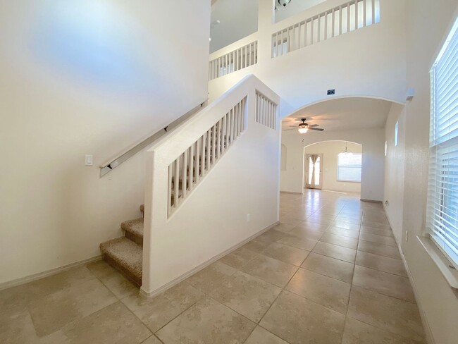 Foto del edificio - Northeast El Paso 4 Bed Plus Loft w/ Refri...