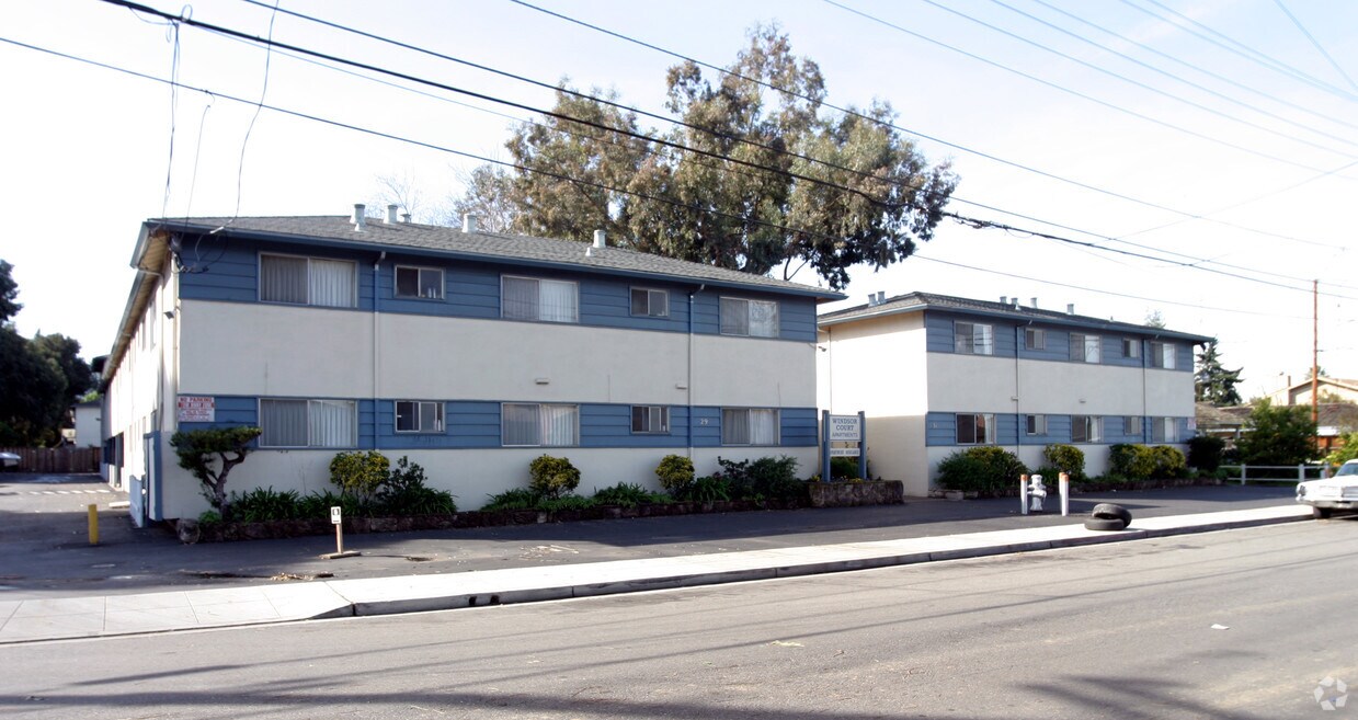 Primary Photo - Windsor Court Apartments