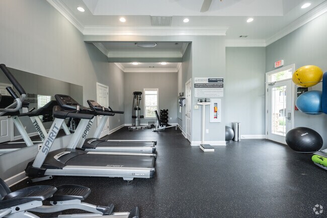 Gimnasio - River Falls