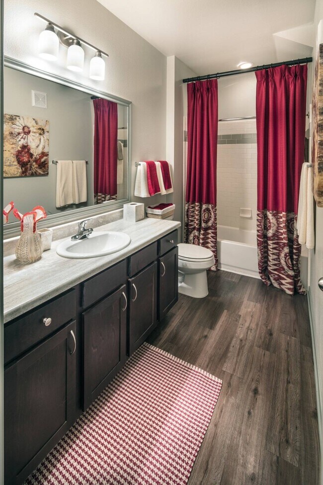 Avenues at Northpointe Apartments in Tomball, TX