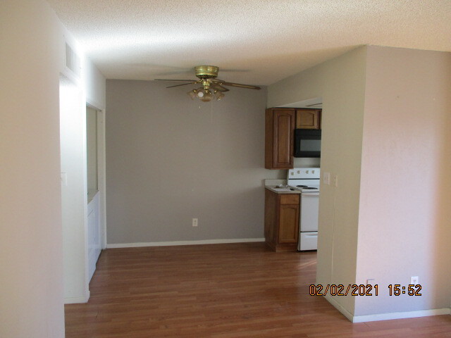 Building Photo - 4678 Monterey Cir