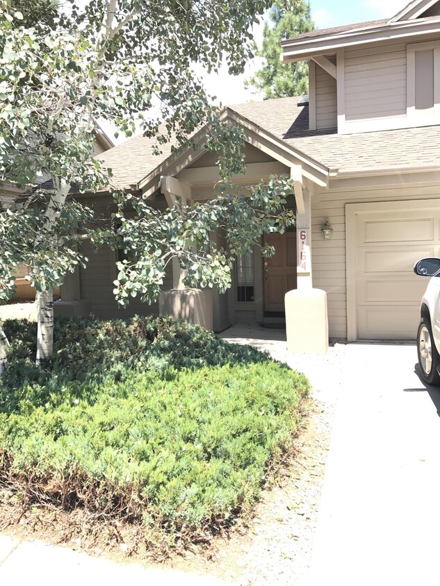 Primary Photo - 6164 E Mountain Oaks Dr