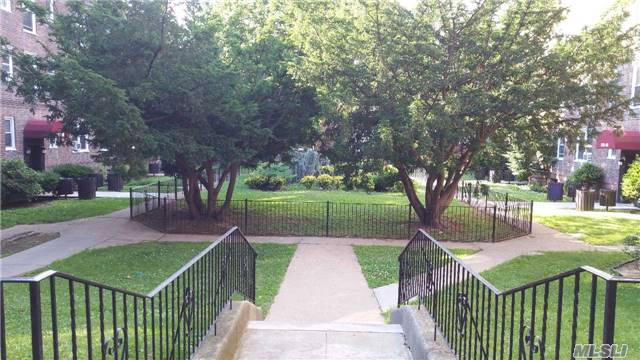 Primary Photo - 141-37 Union Tpke