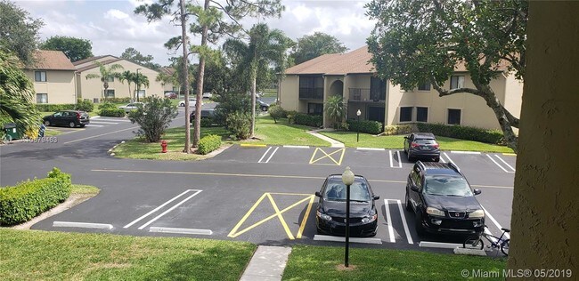 Foto del edificio - 527 Shady Pine Way