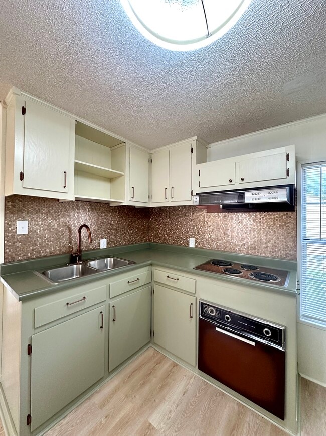 Foto del edificio - 4455 Pecan Valley Rd