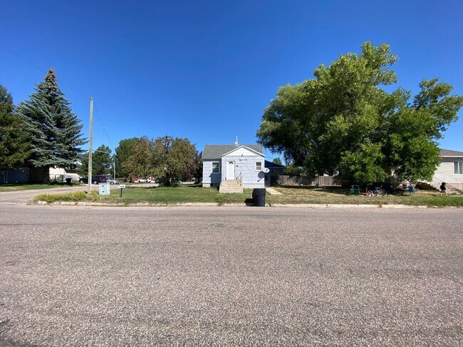 Building Photo - 3 Bedroom Located in Grace Idaho