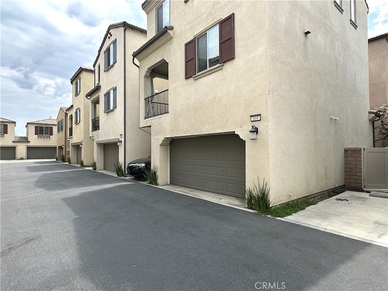 Building Photo - 839 Cranberry Way