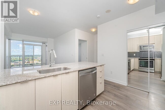 Photo du bâtiment - 4633 Glen Erin Dr