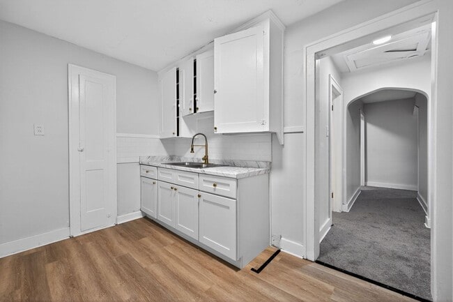 Building Photo - 16189 San Juan Dr