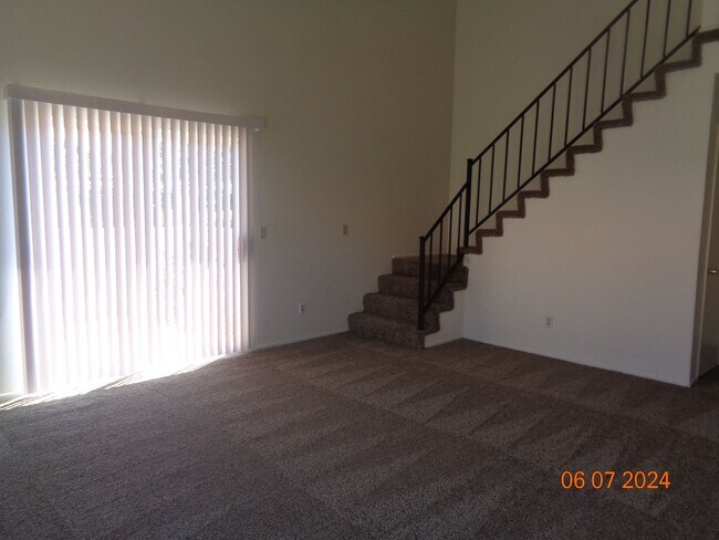 Foto del edificio - Brown/Gardenia