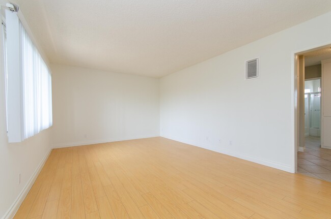 Building Photo - 3810 Wade St