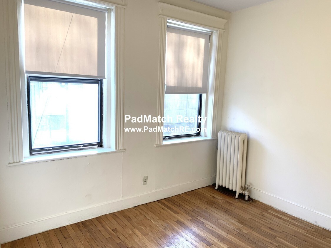 Primary Photo - 1152 Commonwealth Avenue