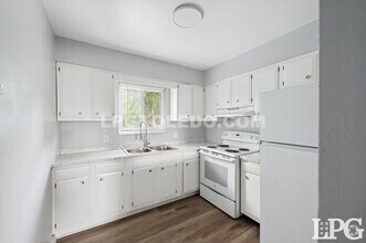 Building Photo - 3330 Arlington Ave