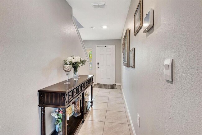 Foto del edificio - 2942 Rock Sound St