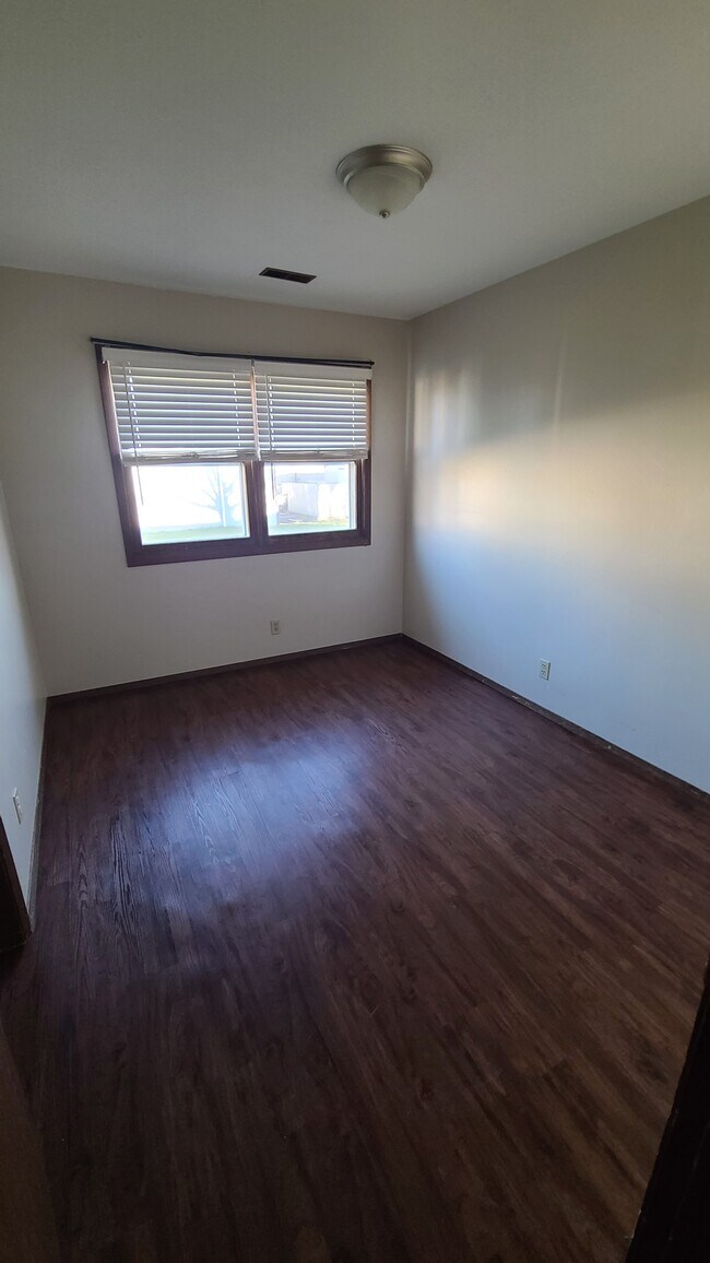 264 W M Ave, Nevada, IA 50201 Townhome Rentals in Nevada IA