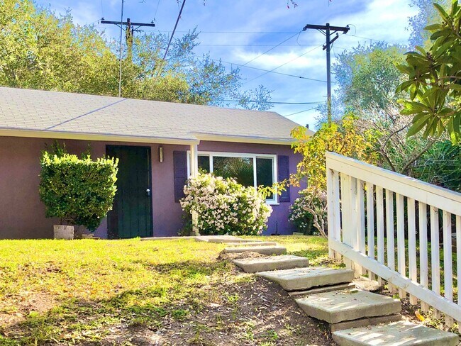 Building Photo - Secluded and Quiet Guest House Like Unit o...
