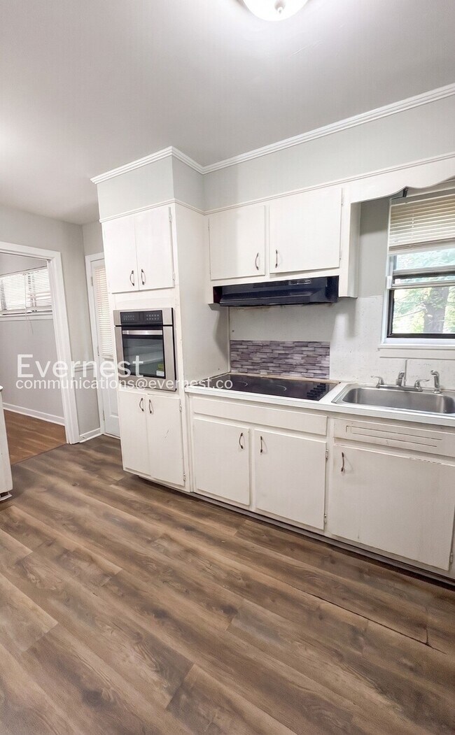 Building Photo - 733 Glen Ridge Dr