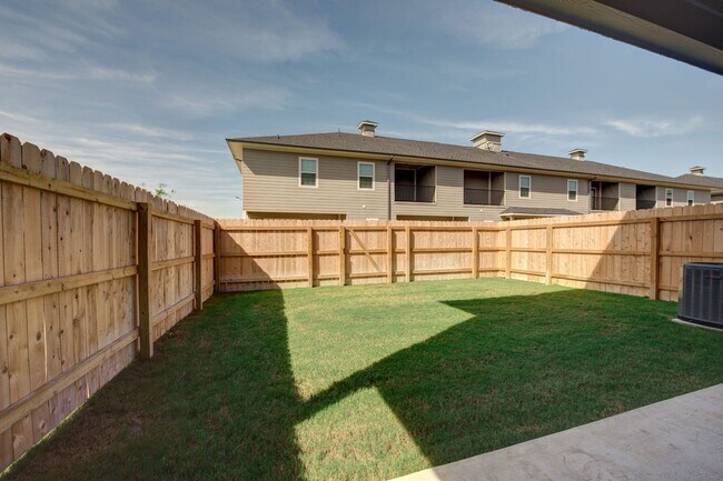 Building Photo - Available August 2025! Gorgeous 4 Bed, 4.5...