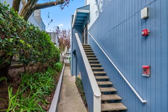 Building Photo - 223 A-H Boardwalk Ave