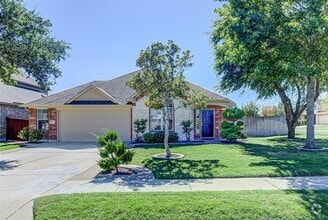 Building Photo - 100 Snowflake Dr